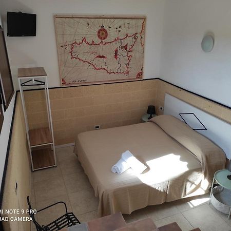 La Casetta Di Tufo Apartamento Favignana Exterior foto